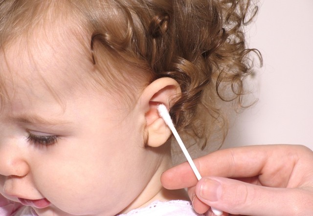 Ráy tai và biện pháp an toàn để lấy ráy tai